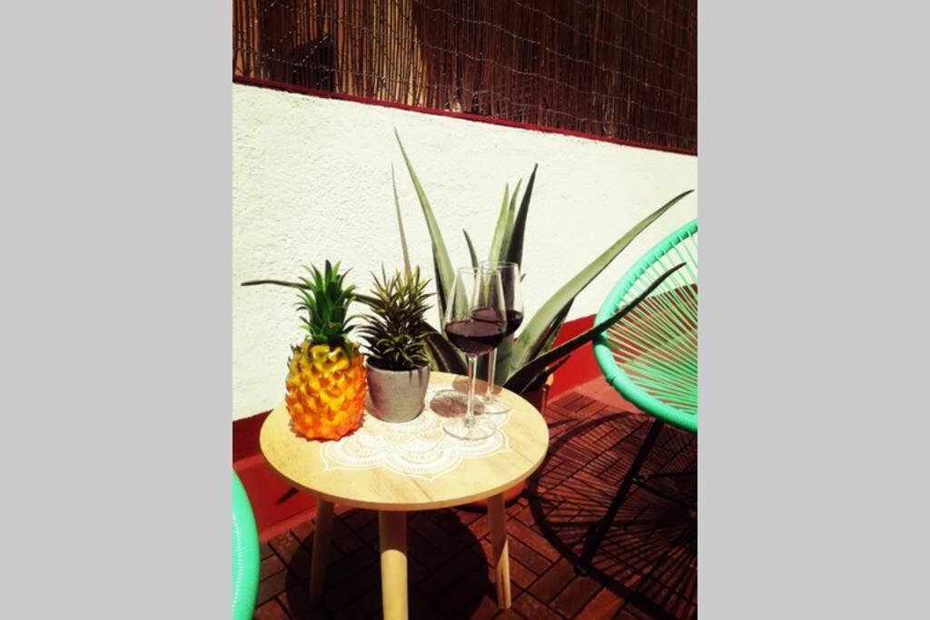 شقة M1 Cool Loft 1 Min Walk To Metro 15 Min Center By Metro إسبلوغيس ذي يوبريغات المظهر الخارجي الصورة